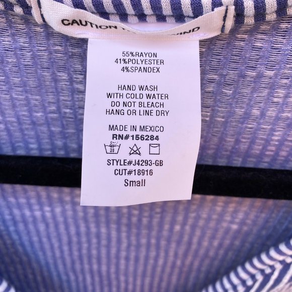 Caution to the wind Blue Vertical Stripe Faux Wrap Flutter Sleeve Top Sz S - Picture 5 of 7